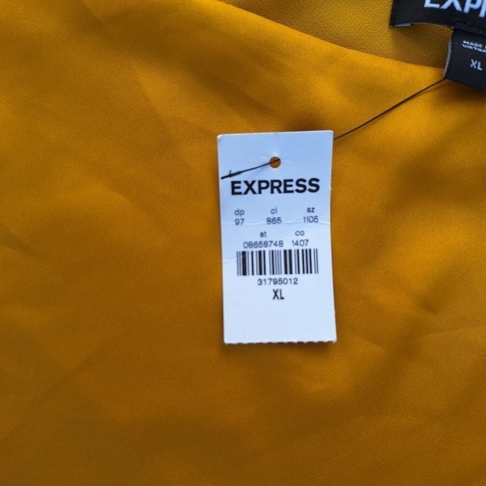 🌟 Express satin one shoulder puff sleeve top size XL NWT - Picture 5 of 5